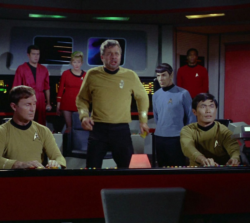 Illustration for article titled 10 Most Incompetent Space Captains in the Universe
